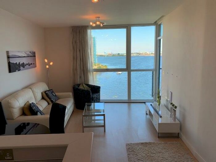2 Bedroom Apartment To Rent In Watermark, Cardiff, CF11