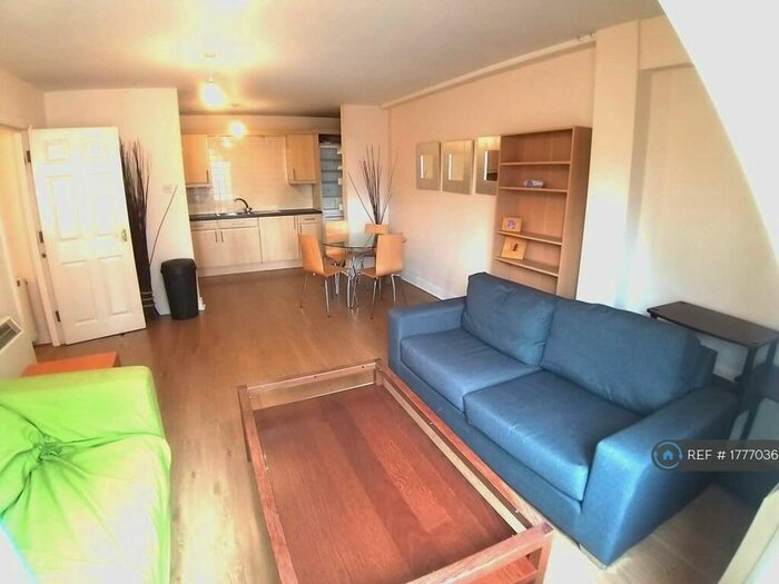 2 Bedroom Flat To Rent In Sackville Place, Manchester, M1