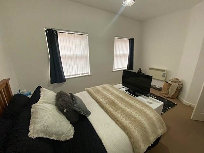 2 Bedroom Apartment To Rent In St Peters Street, Northampton, NN1