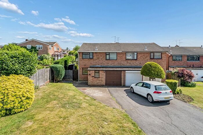 3 Bedroom Semi-Detached House For Sale In Hill Farm Road, Chalfont St Peter, Gerrards Cross, SL9