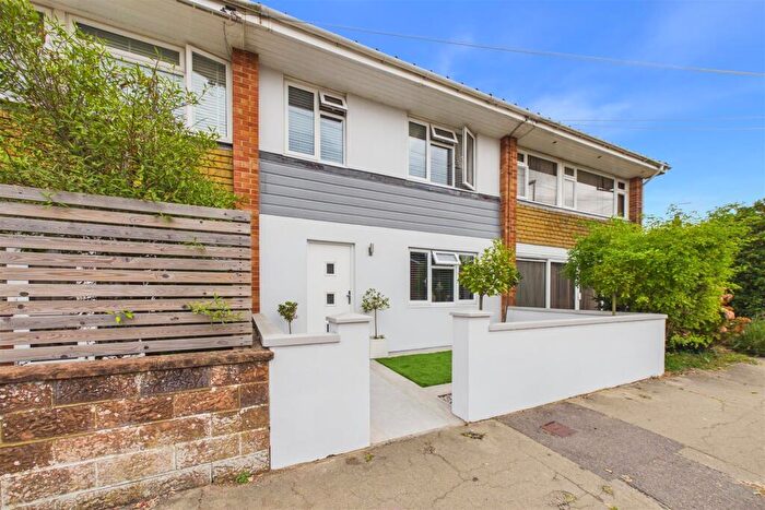 3 Bedroom Terraced House For Sale In St. Georges Drive, Chichester, PO19