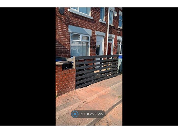 2 Bedroom Terraced House To Rent In Victoria Road, Edlington, Doncaster, DN12