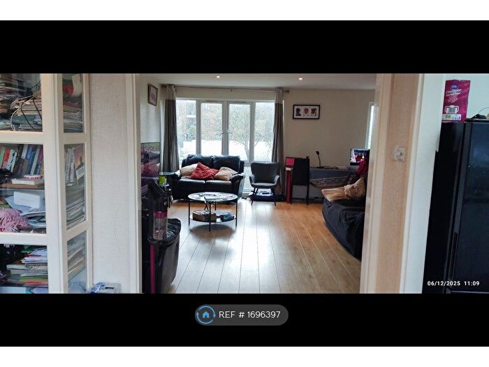 4 Bedroom Terraced House To Rent In Turnpike Link, Croydon, CR0