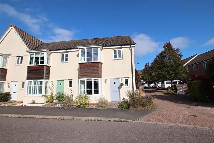3 Bedroom End Of Terrace House For Sale In Robert Davy Road, Exeter, EX2