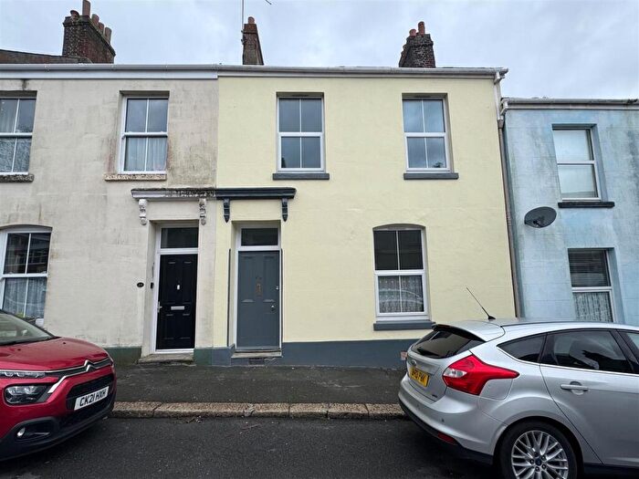 3 Bedroom Terraced House For Sale In Stonehouse, Plymouth, PL1