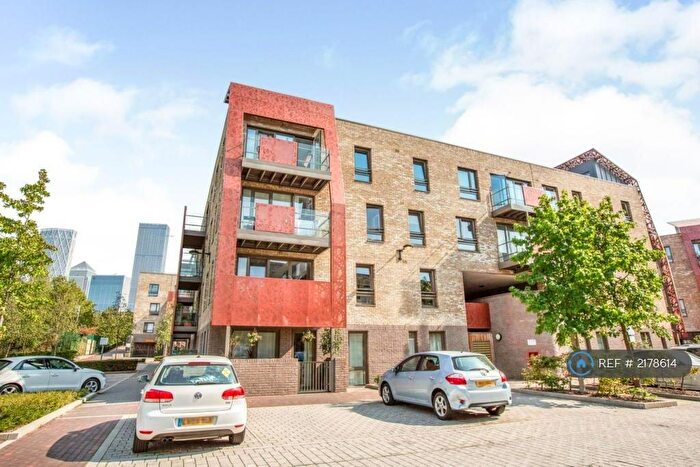 2 Bedroom Flat To Rent In Blondin Way, London, SE16