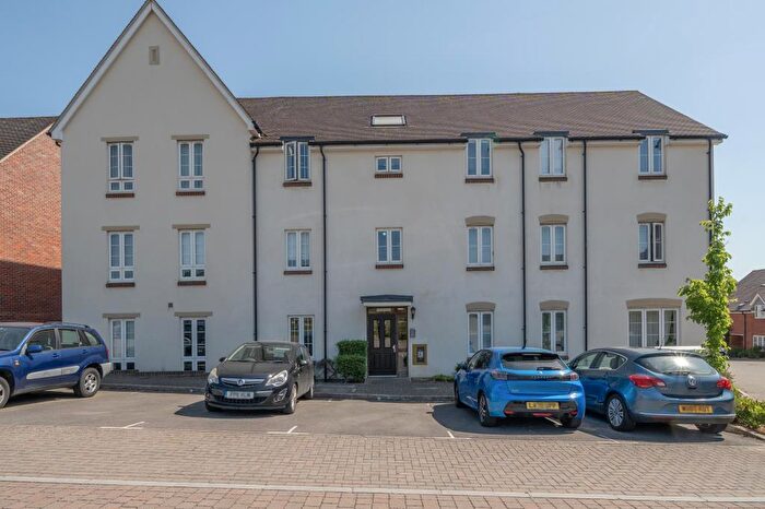 2 Bedroom Flat For Sale In Botley, Oxford, OX2