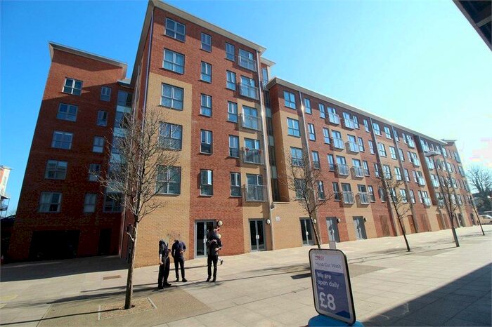 2 Bedroom Apartment To Rent In Englefield House, Moulsford Mews, Reading, RG30
