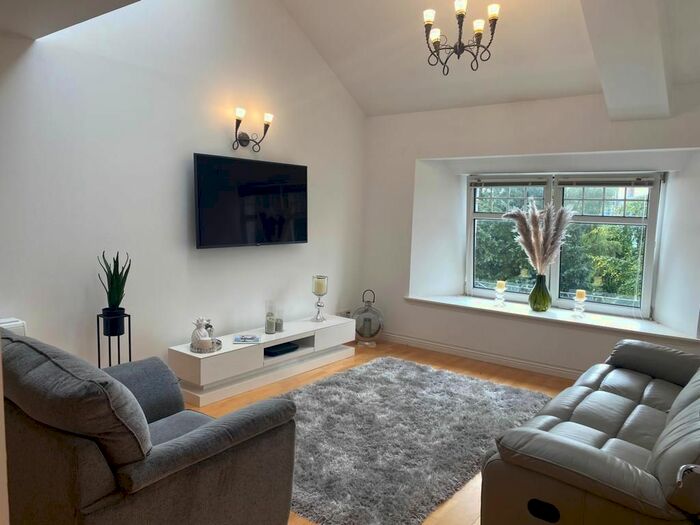 2 Bedroom Flat To Rent In Queens Avenue, City Centre, Aberdeen, AB15