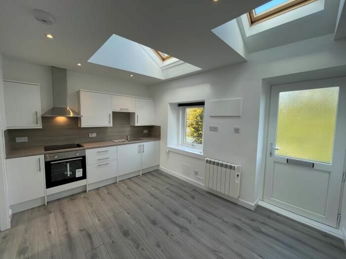 Studio To Rent In Main Street, Invergowrie, Dundee, DD2