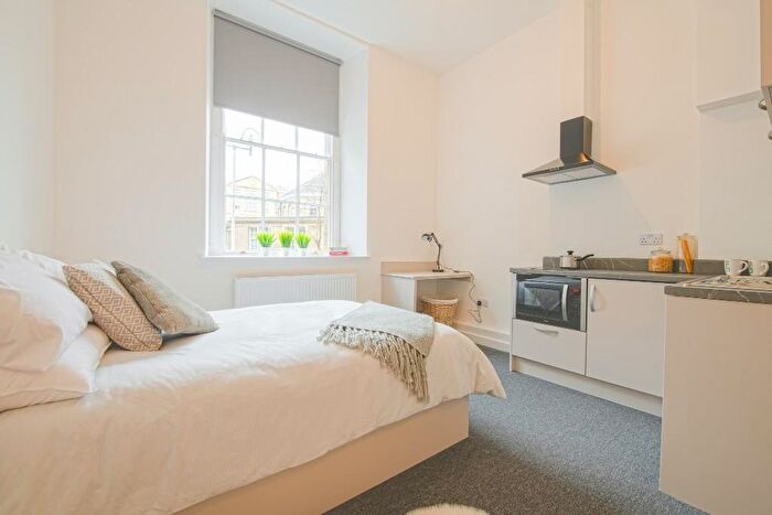 Studio To Rent In Heritage Park, S6