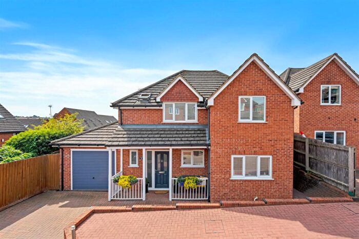 4 Bedroom Detached House For Sale In Normandy Close, Burton Latimer, NN15