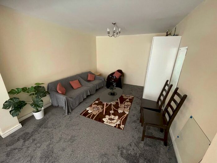 5 Bedroom Town House To Rent In Upland Road, London, SE22