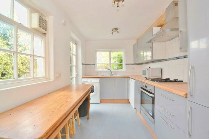 6 Bedroom Terraced House To Rent In Hanover Terrace, Brighton, BN2