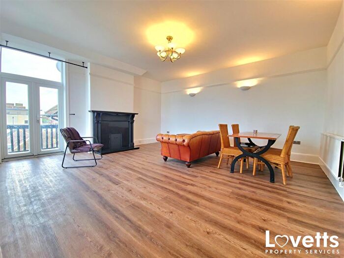 2 Bedroom Flat To Rent In Beresford Gardens, Cliftonville, Margate, CT9