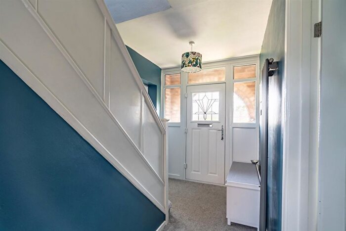 4 Bedroom Semi-Detached House For Sale In Pinelands Way, Osbaldwick, York, YO10