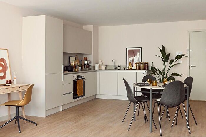 2 Bedroom Apartment To Rent In Pitsford Street, Birmingham, B18