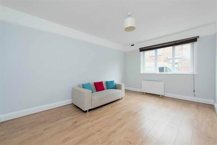 2 Bedroom Flat To Rent In Ranelagh Gardens, London, SW6