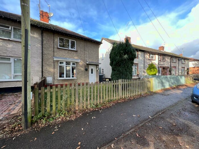 2 Bedroom Semi-Detached House To Rent In Oak Road, Kettering, NN15