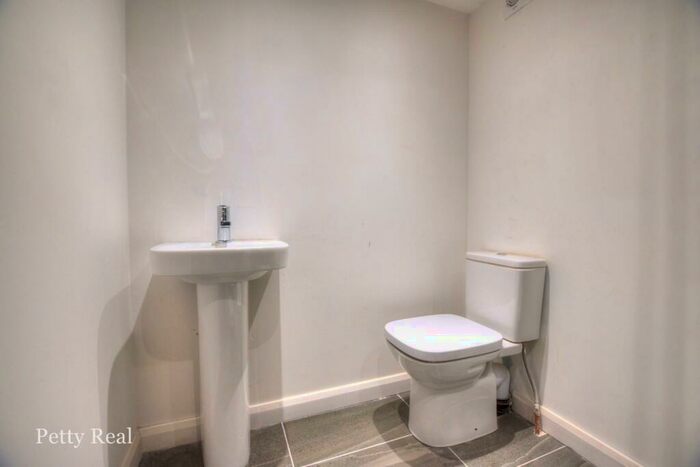 2 Bedroom Apartment To Rent In Apartment Heritage Quarter House, BB8