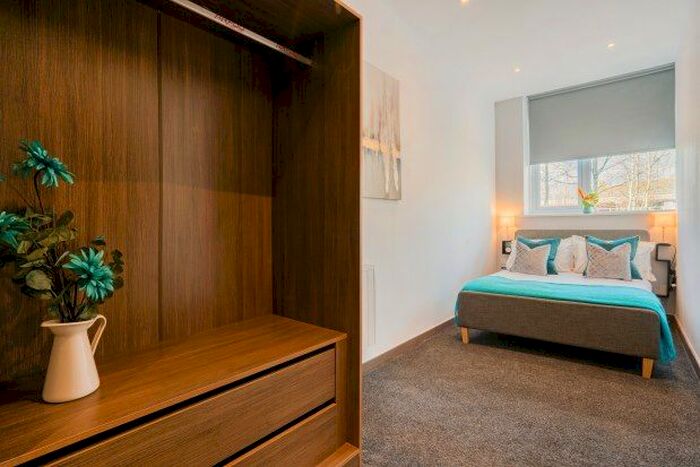 3 Bedroom Flat To Rent In Unity Place, Basingstoke, RG24