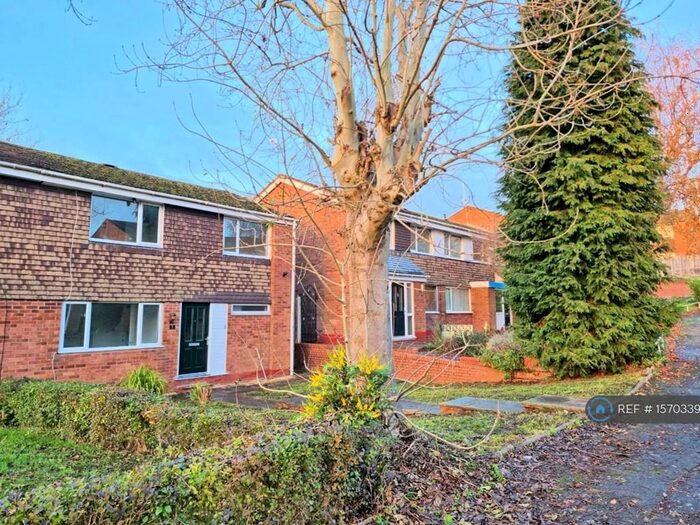 4 Bedroom End Of Terrace House To Rent In Butter Walk, Birmingham, B38