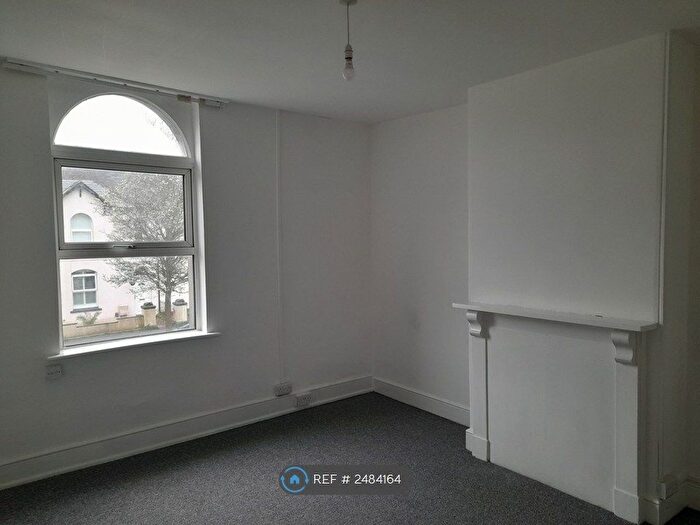 1 Bedroom Flat To Rent In The Avenue, Newton Abbot, TQ12