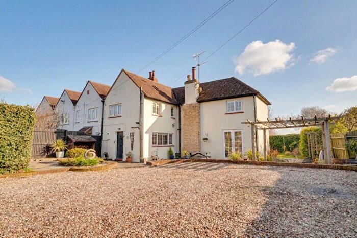 3 Bedroom Semi Detached House For Sale In Chelmsford Road, White Roding, Dunmow, CM6