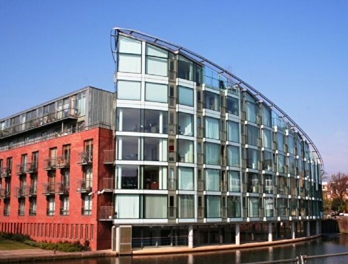 2 Bedroom Flat To Rent In Graham Street, London, N1