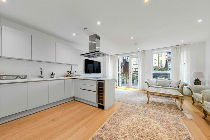 4 Bedroom Duplex To Rent In Tollgate Gardens, London, NW6