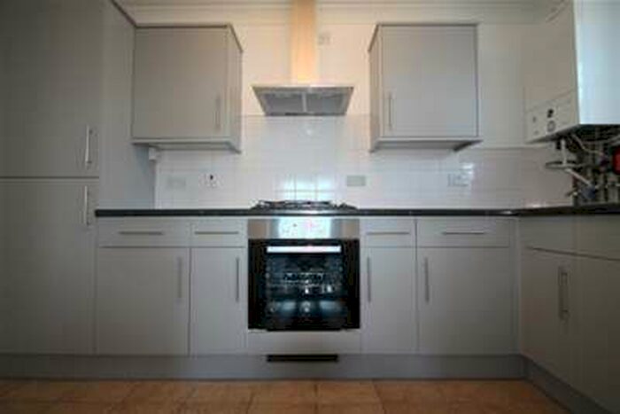 2 Bedroom Flat To Rent In Valley Heights, Dartford, DA1