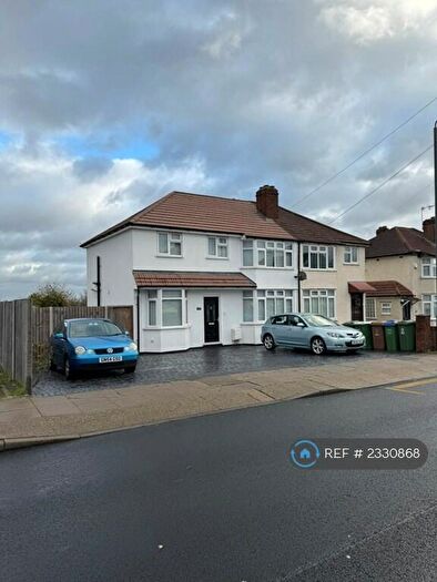 4 Bedroom Semi-Detached House To Rent In Westwood Lane, Welling, DA16