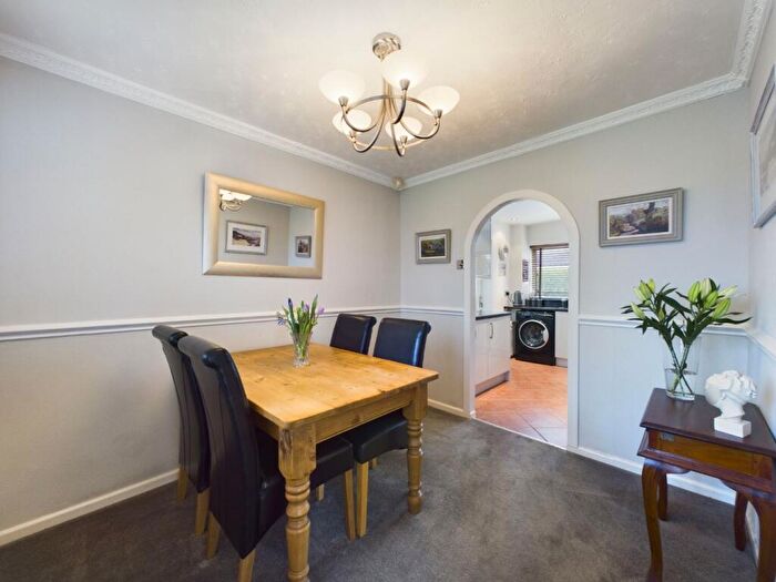 3 Bedroom Link Detached House For Sale In Brookside Avenue, Offerton, Stockport, Cheshire, SK2