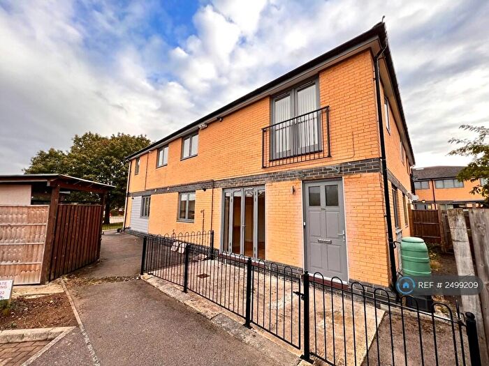 1 Bedroom Flat To Rent In Witham Court, Bletchley, Milton Keynes, MK3