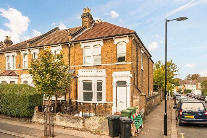 2 Bedroom Flat To Rent In Ringstead Road, Catford, SE6