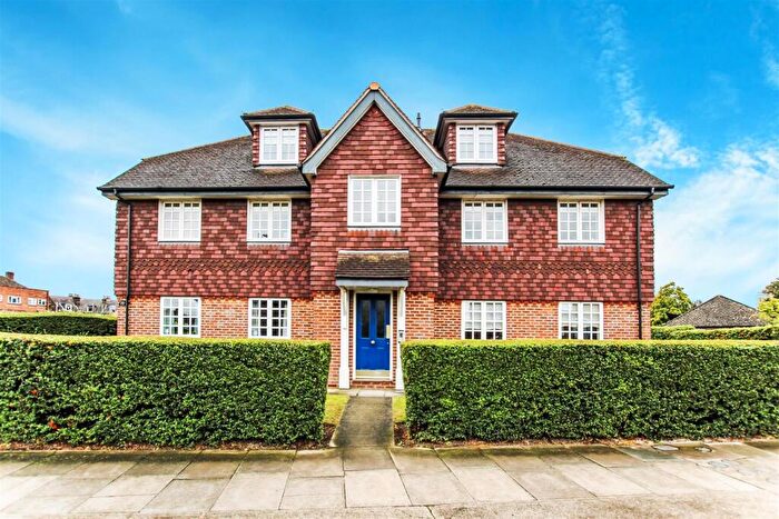 2 Bedroom Apartment For Sale In Village Mews, Bexley, DA5