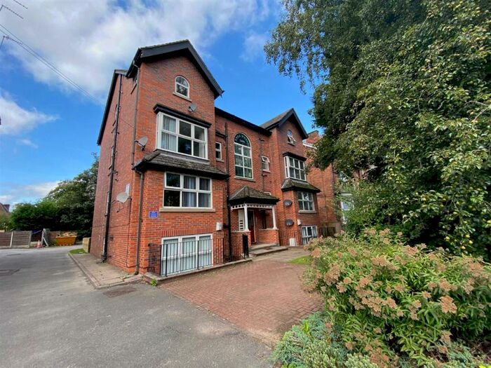 2 Bedroom Flat To Rent In Opal House, - Irlam Road, Sale, M33