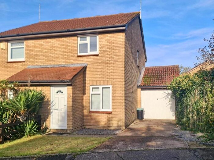 2 Bedroom Semi-Detached House To Rent In Hollyrood Close, Barry, CF62