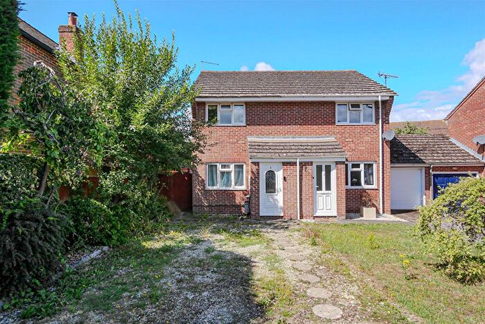 2 Bedroom Semi-Detached House For Sale In Flemming Avenue, Chalgrove, OX44