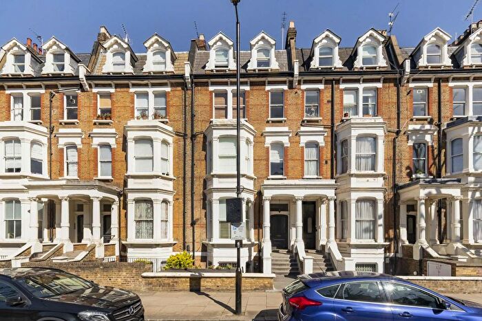 2 Bedroom Flat To Rent In Elgin Avenue, Maida Vale, W9