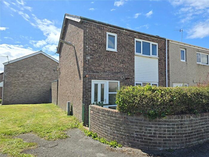 2 Bedroom Semi Detached House For Sale In Llys Tryfan, Caernarfon, Gwynedd, LL55