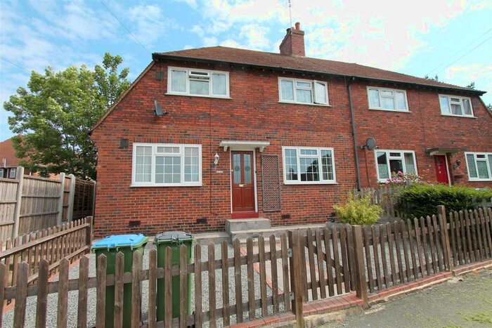 2 Bedroom Maisonette To Rent In Kingsground, London, SE9