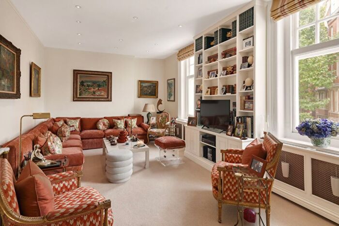 4 Bedroom Flat For Sale In Embankment Gardens, London, SW3
