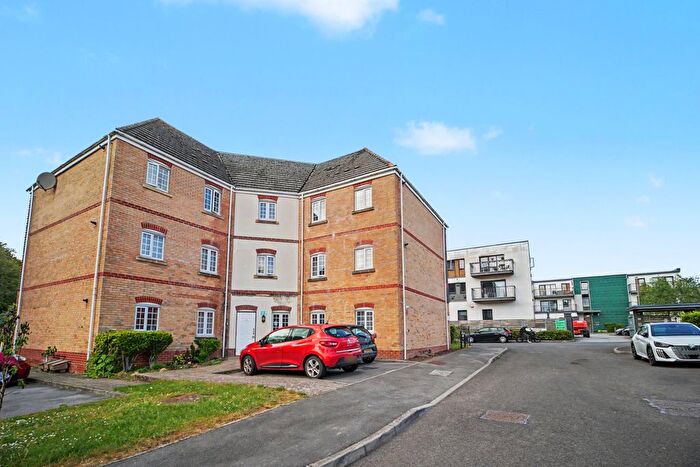 2 Bedroom Flat For Sale In Candover Court, Beggarwood, Basingstoke, RG22