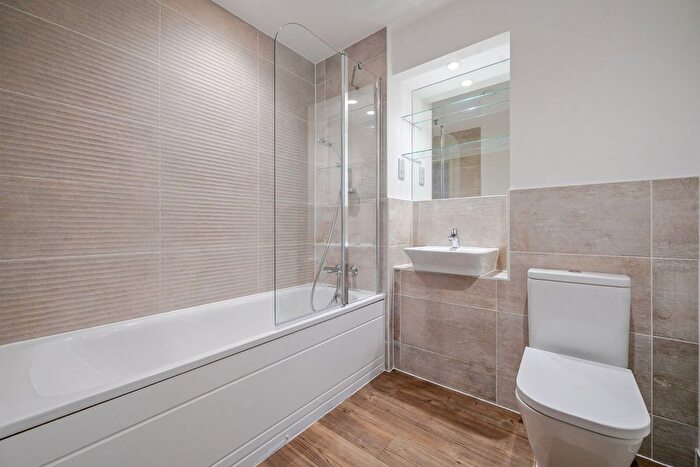 1 Bedroom Flat For Sale In John Thornycroft Road, Woolston, Hampshire, SO19