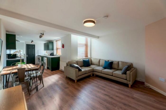 6 Bedroom Terraced House To Rent In Eighth Avenue, Newcastle, NE6