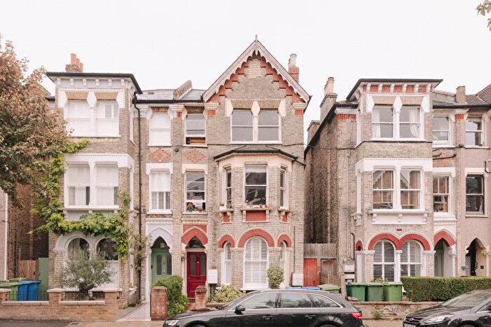 2 Bedroom Flat For Sale In Oakhurst Grove, East Dulwich, SE22