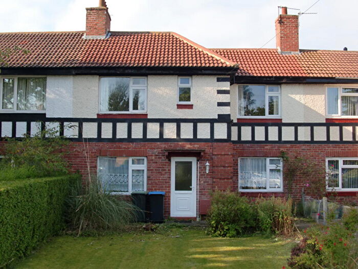 5 Bedroom Semi-Detached House To Rent In Musgrave Gardens, Gilesgate, DH1