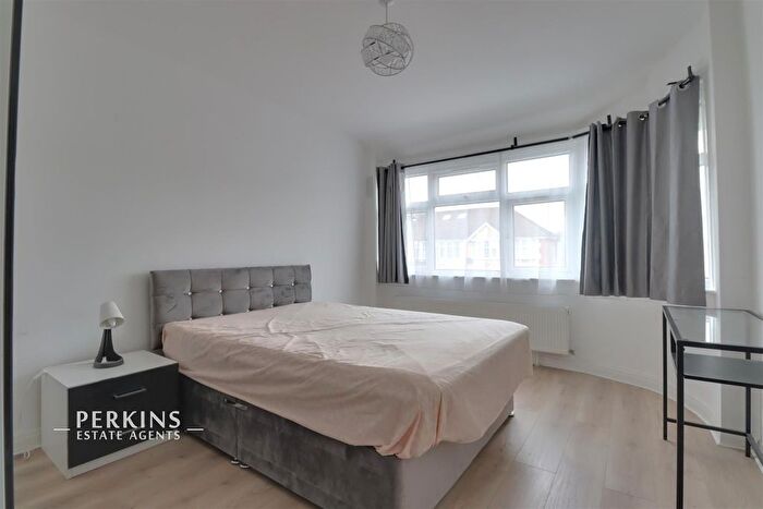 3 Bedroom Terraced House For Sale In Jeymer Drive, Greenford, UB6