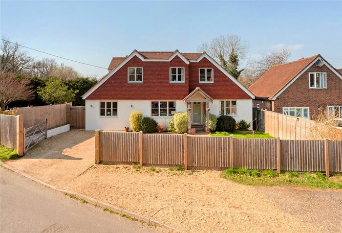 4 Bedroom Detached House For Sale In Woodside Road, Chiddingfold, Godalming, Surrey, GU8